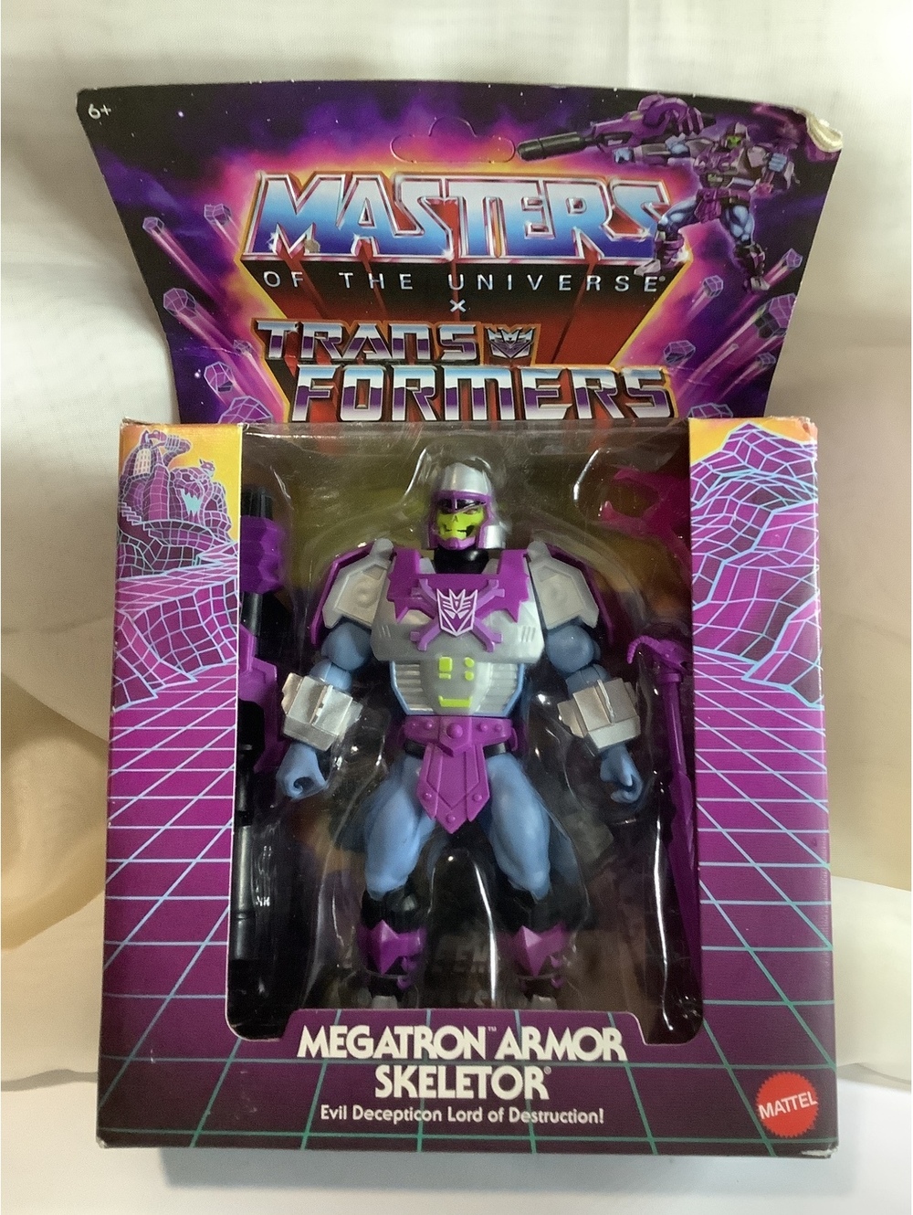 Masters of the Universe Transformers Megatron Armor Skeletor Action Figure